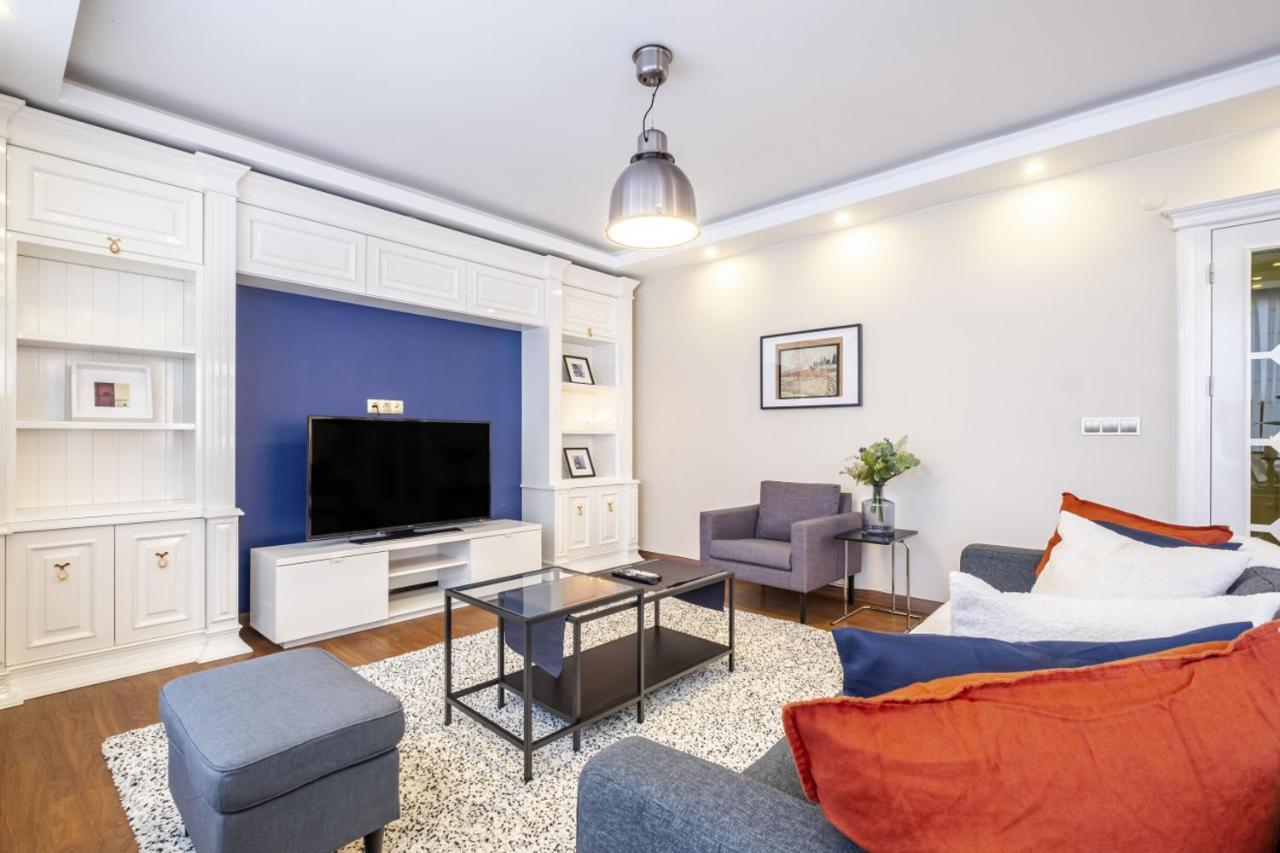 Captivating Flat With Balcony Near Besiktas Pier Apartment Istanbul Ngoại thất bức ảnh