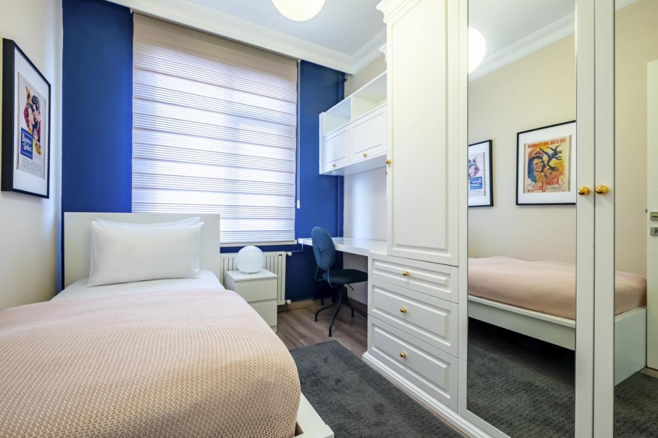 Captivating Flat With Balcony Near Besiktas Pier Apartment Istanbul Ngoại thất bức ảnh