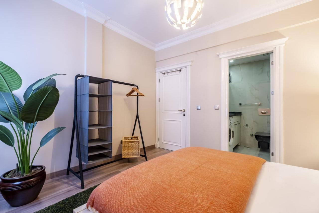 Captivating Flat With Balcony Near Besiktas Pier Apartment Istanbul Ngoại thất bức ảnh